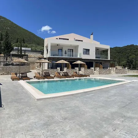 Ionian Hospitality ακταια 5 アパート *